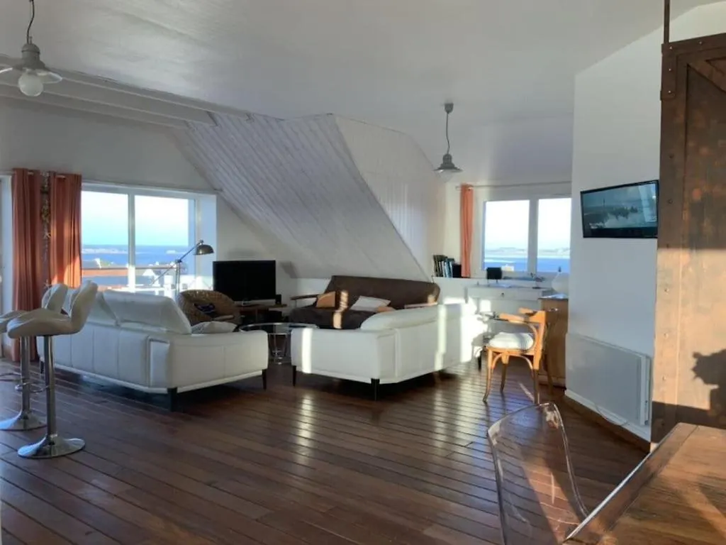 Holiday Apartment With 3 Bedrooms Sibiril 0*,